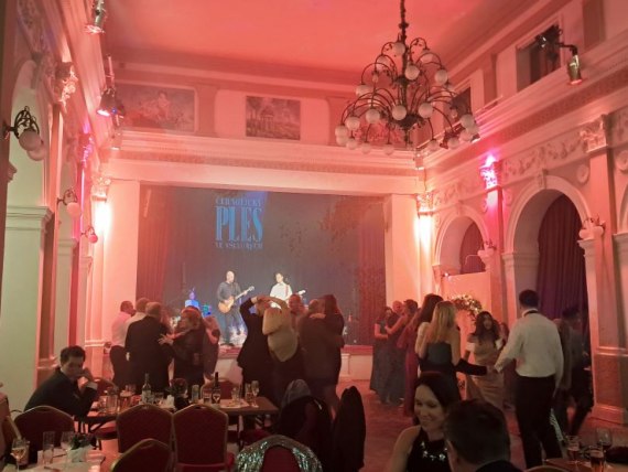 Úspěšný černolický ples